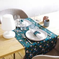 table avec chemin bleu et vert