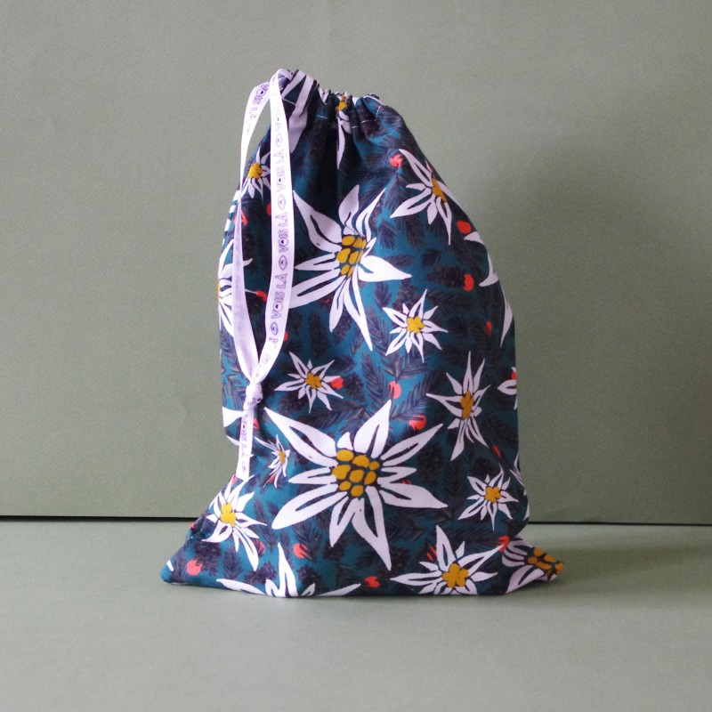 pochette verte et blanche tissu