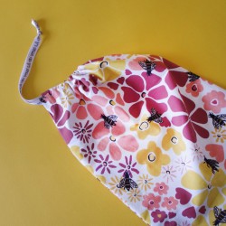 Pouch - The Black Bee - Vois Là